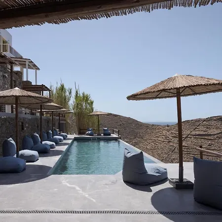 Dazzling Kythnos | Elixir | 3 Bedrooms | Located On Top Of Kastella Beach | Shared Infinity Pool | Panoramic Vistas Of Aegan Sea | Stimata * Mérichas