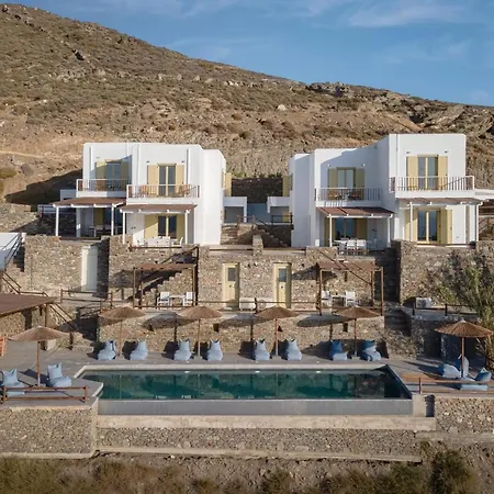 Dazzling Kythnos | Elixir | 3 Bedrooms | Located On Top Of Kastella Beach | Shared Infinity Pool | Panoramic Vistas Of Aegan Sea | Stimata Vila Mérichas
