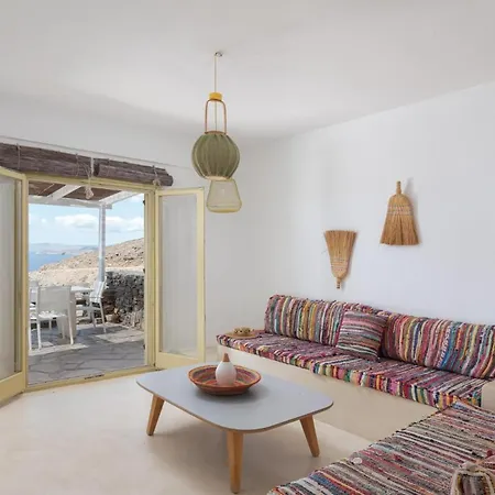 Dazzling Kythnos | Elixir | 3 Bedrooms | Located On Top Of Kastella Beach | Shared Infinity Pool | Panoramic Vistas Of Aegan Sea | Stimata Vila Mérichas